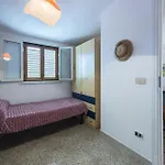 Dora Villa